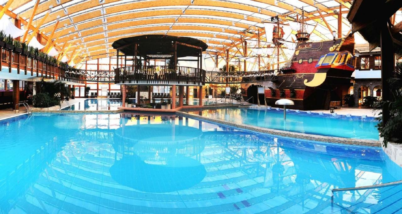 Aquarelax Liptov Tatralandia Apartment ลิฟตอฟสกีมิคูลาช ภายนอก รูปภาพ